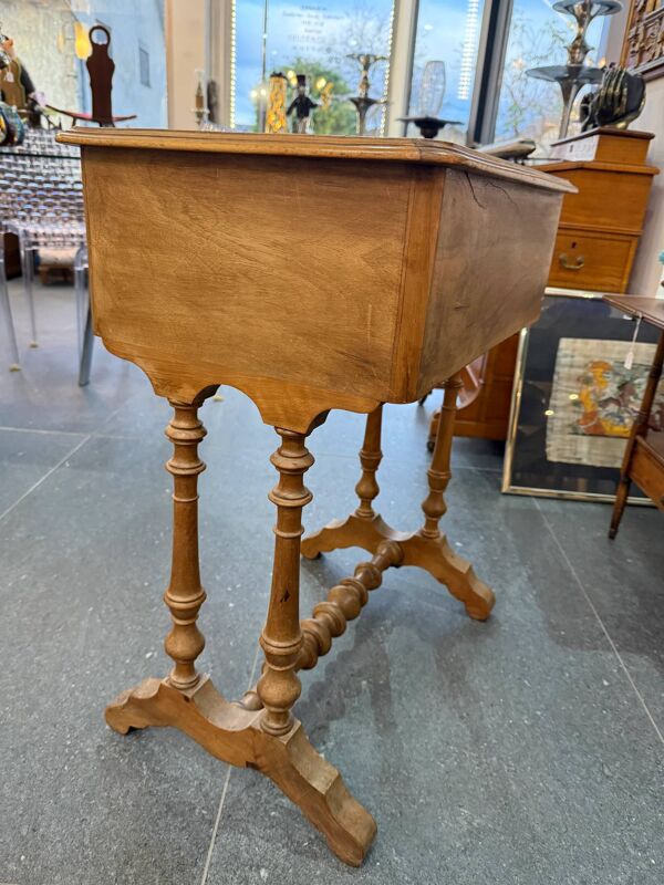 Table de salon / travailleuse ancienne en bois – XIXe siècle