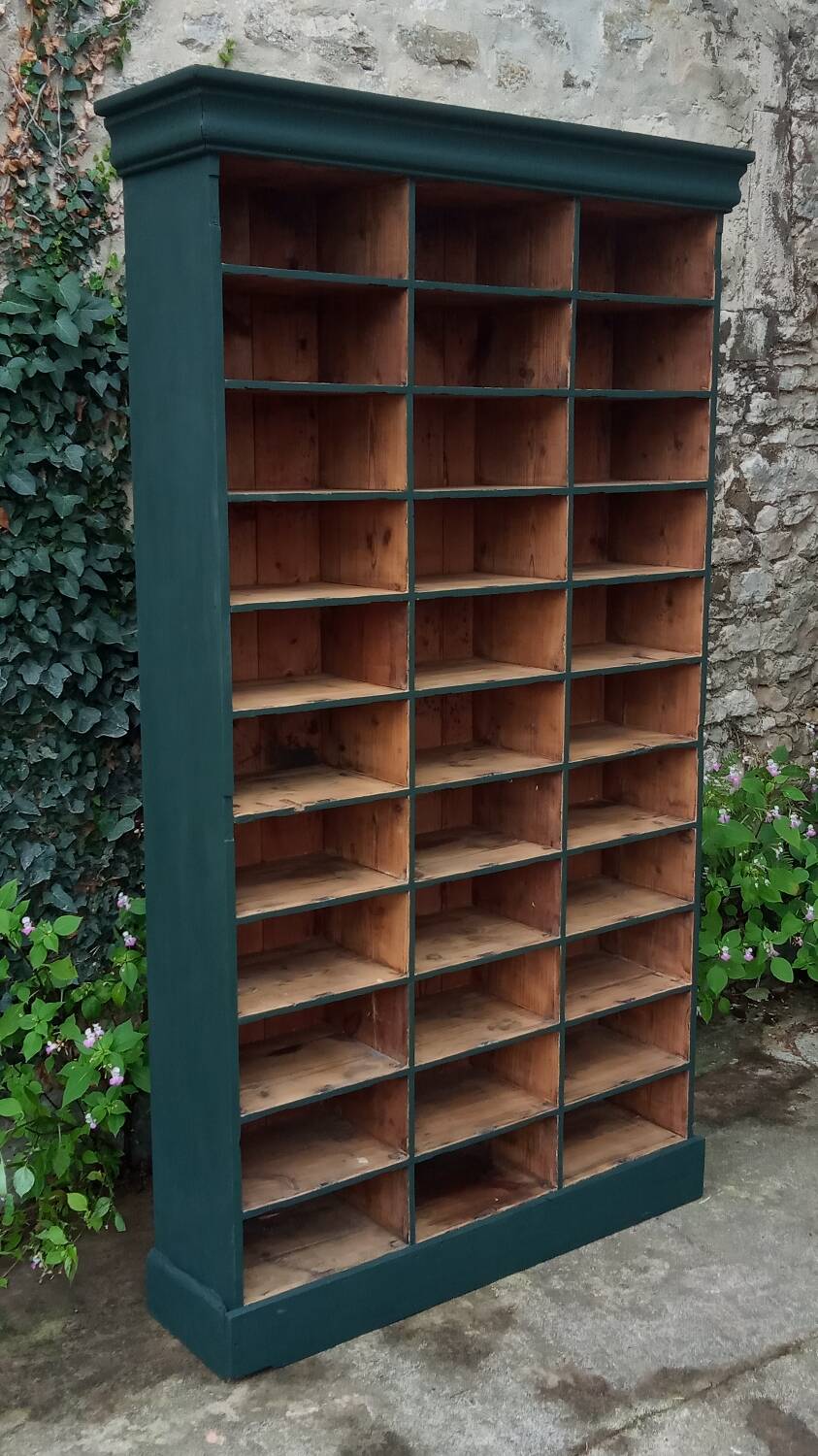 Meuble de metier à cases