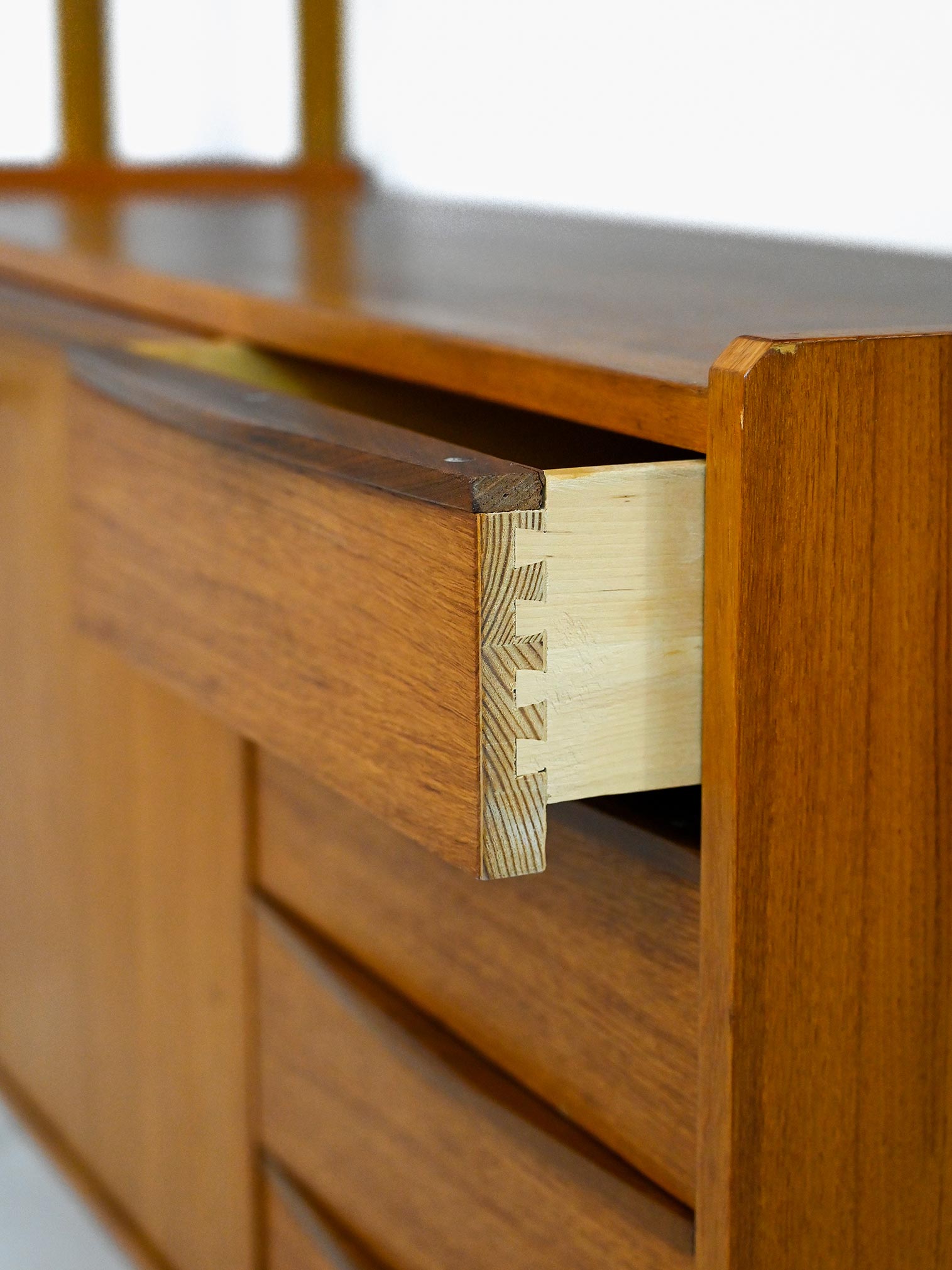 Sideboard bookcase with pull-out desk