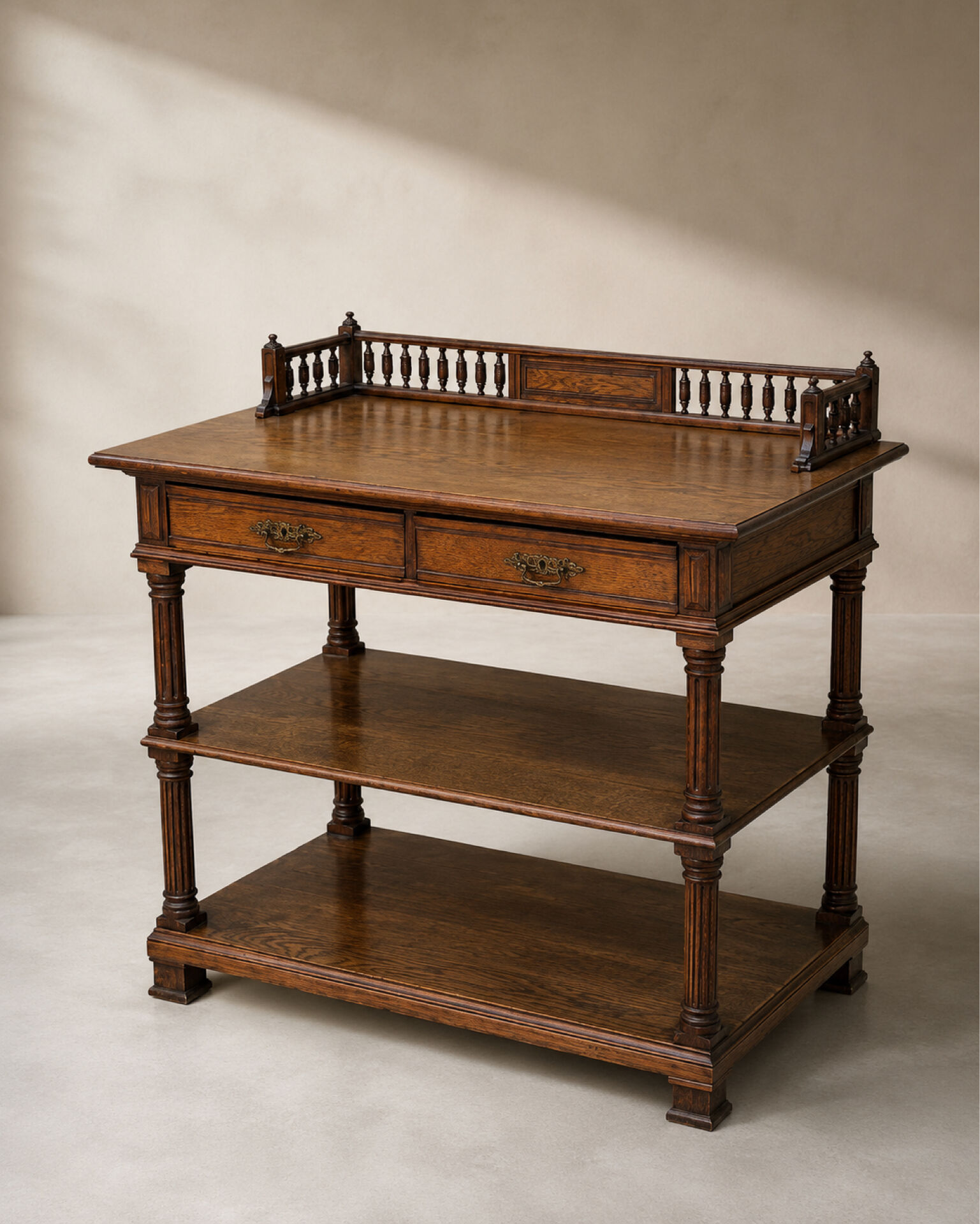 Antique Henri II dining room sideboard in solid oak, Circa 19