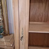 Walnut bonnet in sandblasted rocaille style