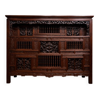 Asia 19th century: antique cabinet carved in mahogany (Chinese or Indochinese art)