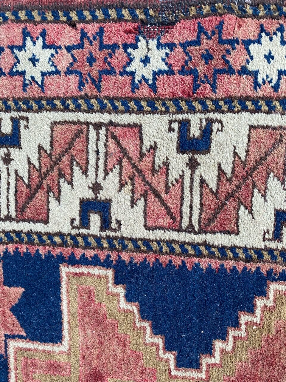 Handmade Turkish vintage carpet 102x190