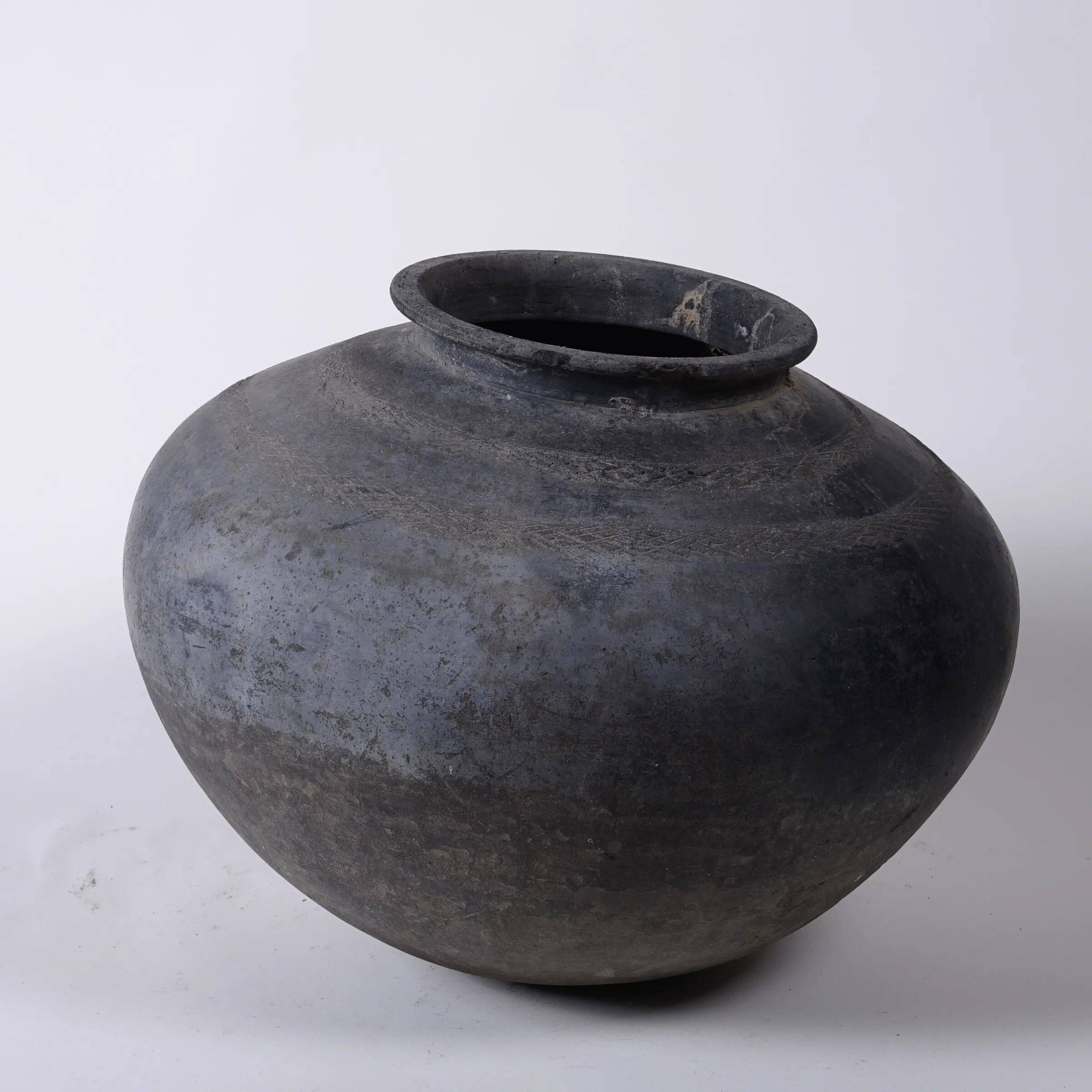 Paani - Indian terracotta jar no. 1
