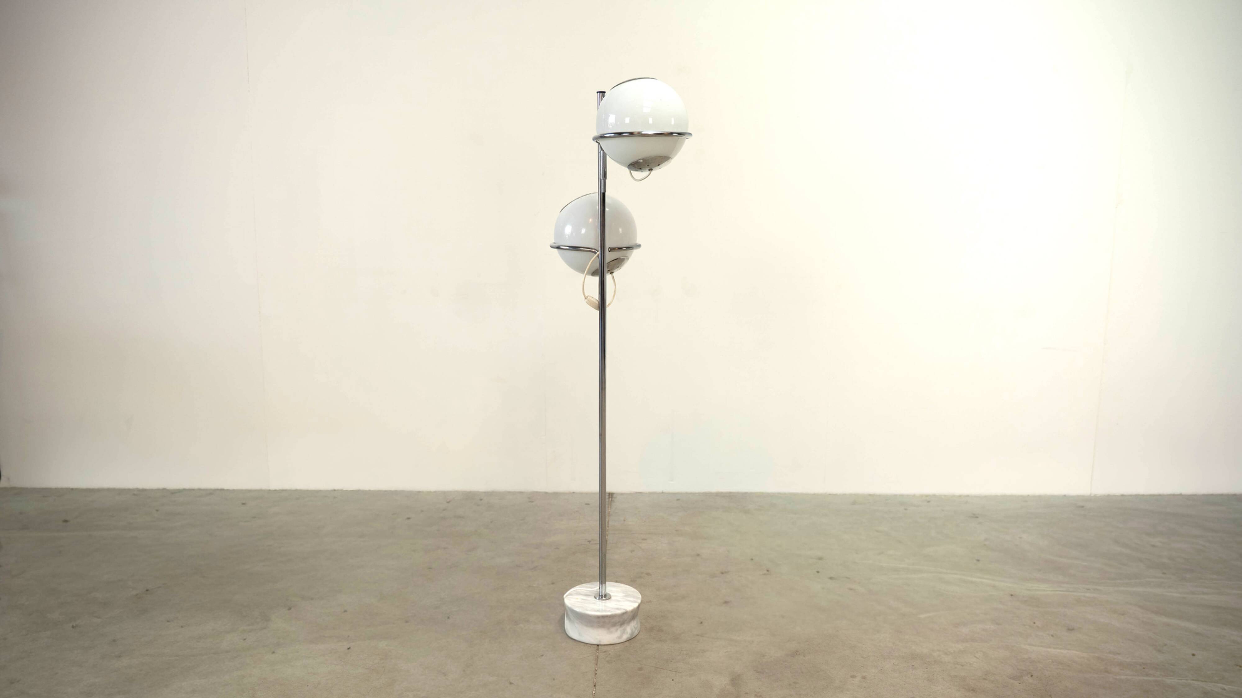 Lampadaire italien en marbre