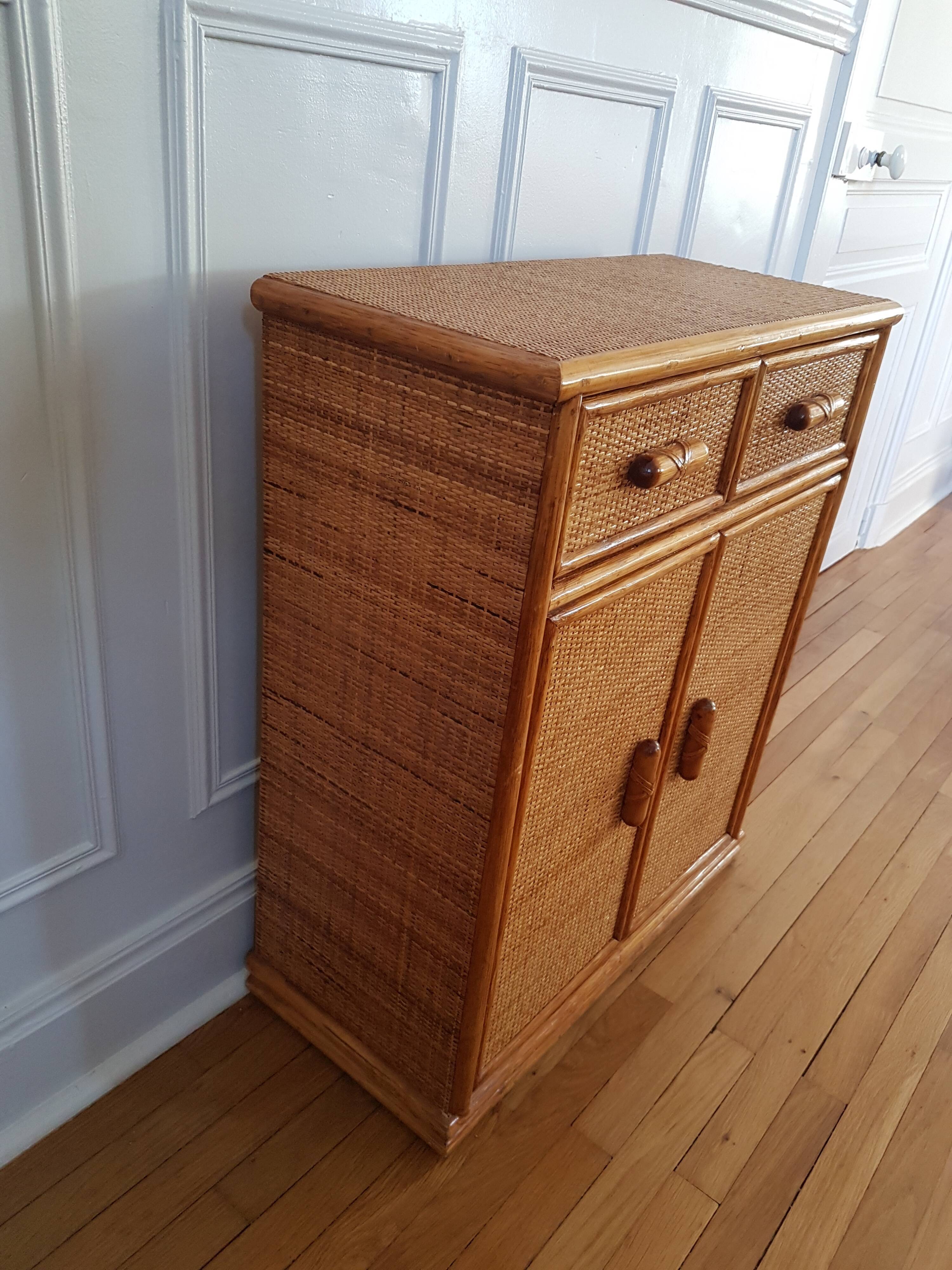 Dresser in rattan and canning