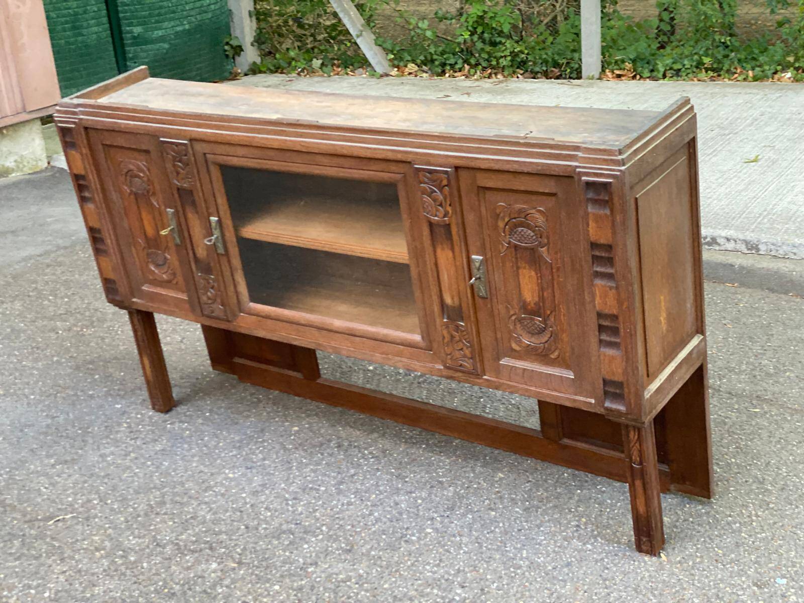 Haut de buffet art déco vitrine basse en bois massif et miroir 1920