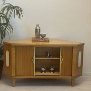 Cabinet de bar vintage « speakeasy »