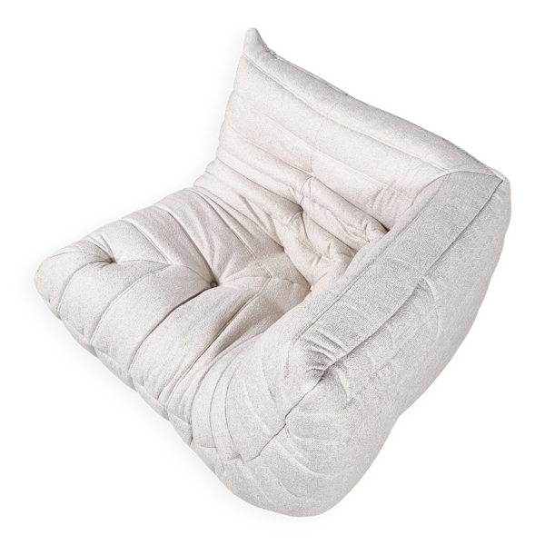 Fauteuil Togo en tissu crème par Michel Ducaroy pour Ligne Roset, circa 1970