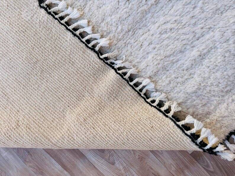 Moroccan rug, size 150x250 cm