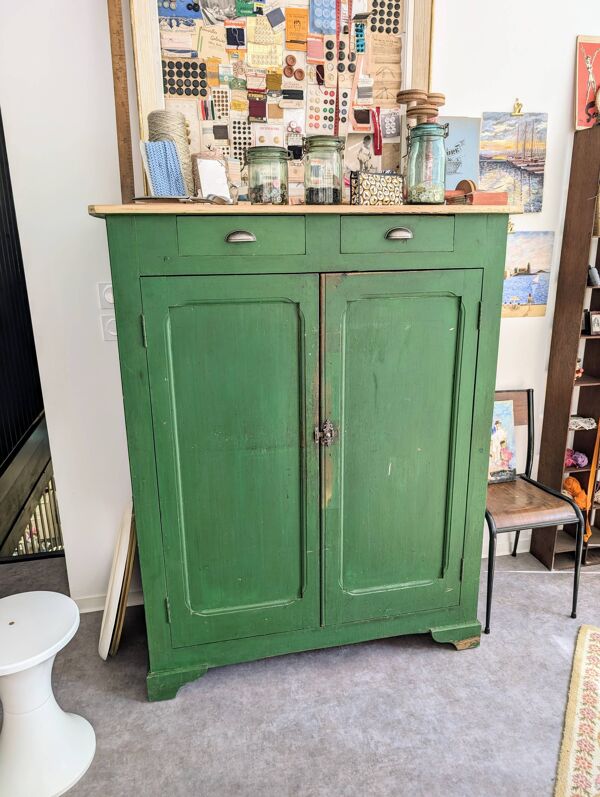 Buffet, confiturier en bois vert
