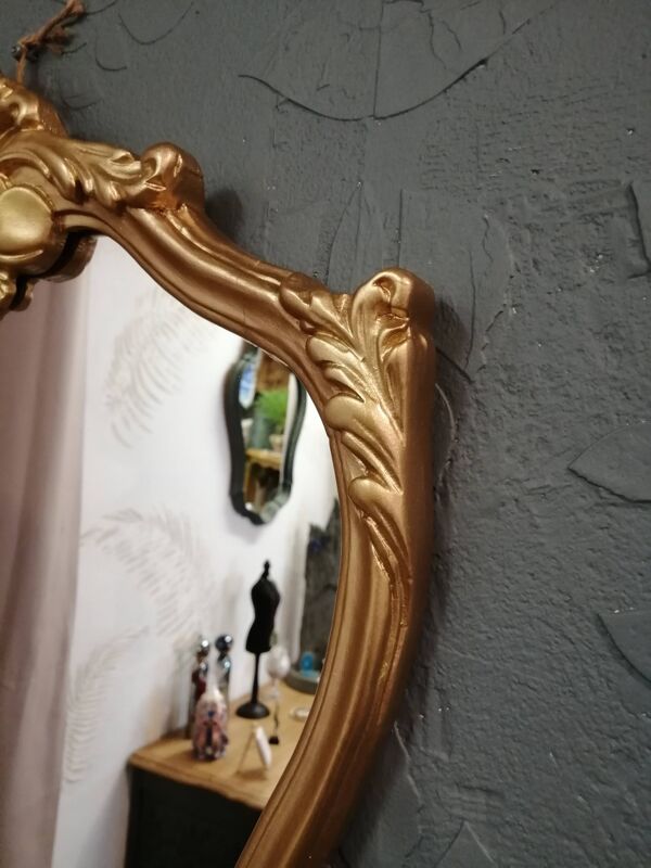 Miroir rococo doré