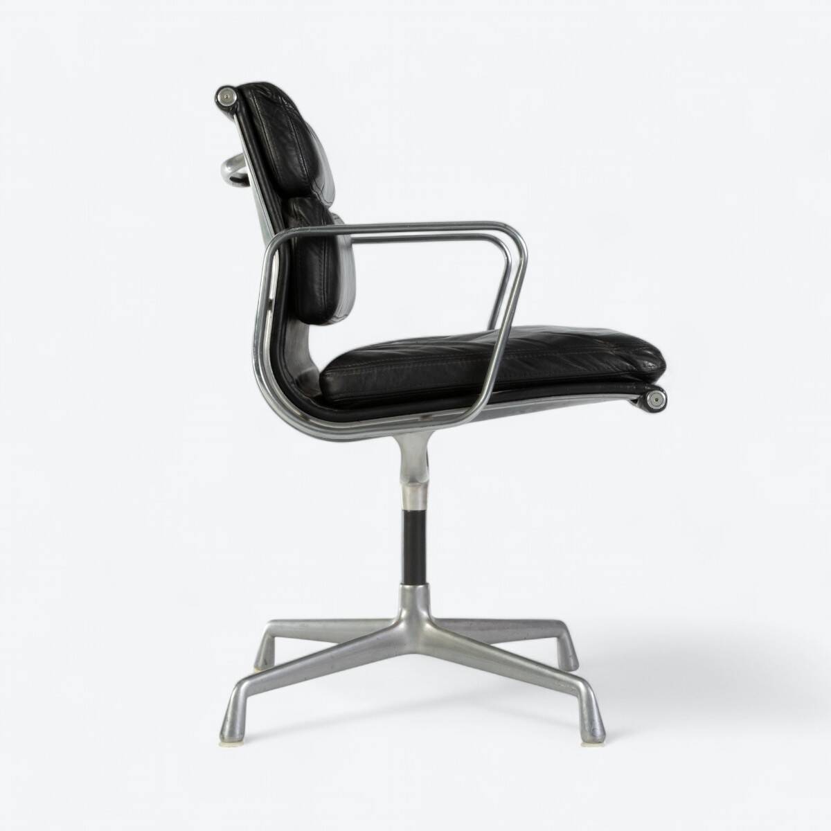 Black Herman Miller Original Eames EA408S ‘Soft Pad’ Desk Aluminium Chair
