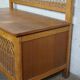 Coffre à jouets, banc en bois et rotin, années 60