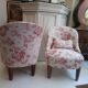 Pair of chairs toads
