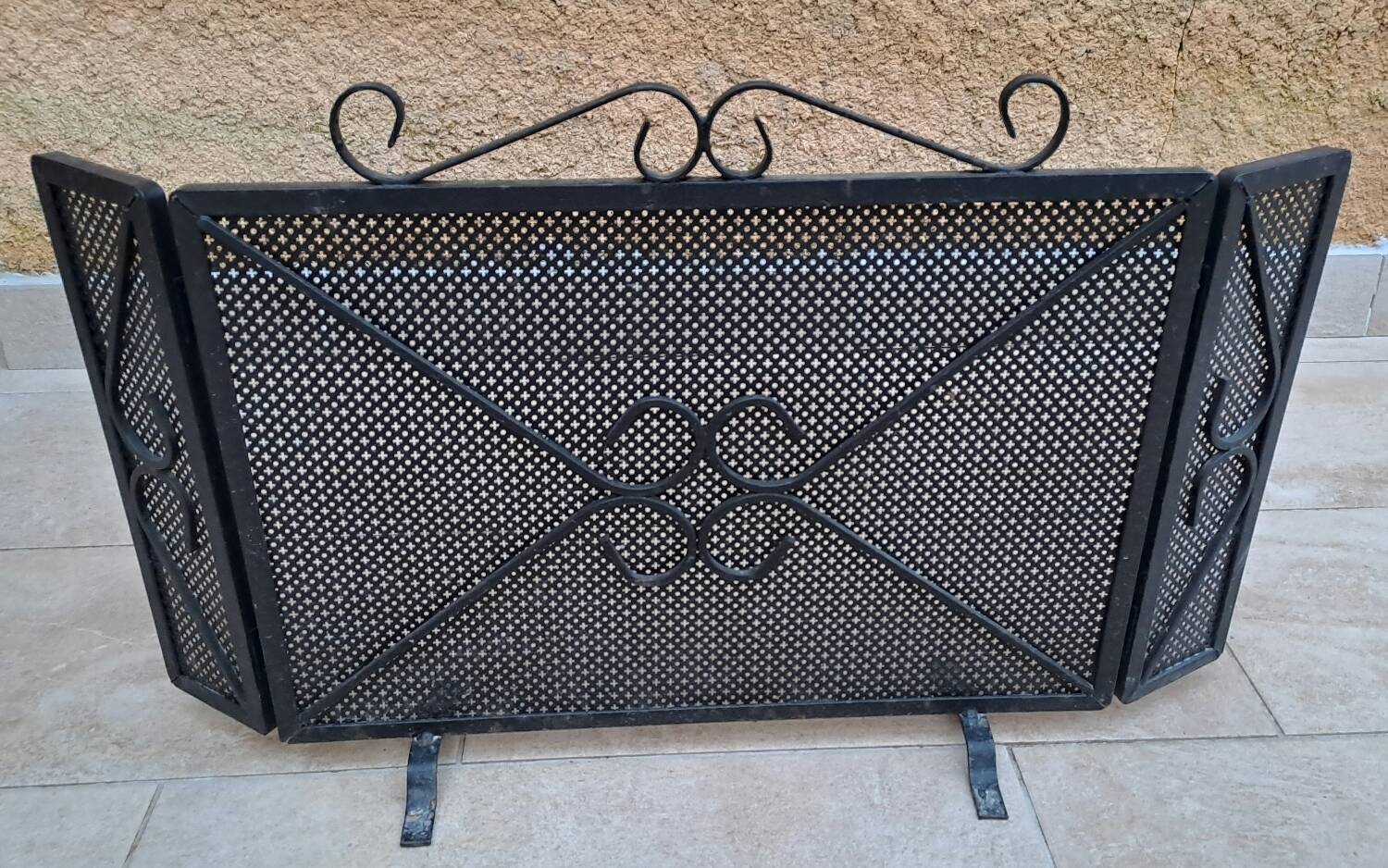 3-leaf iron fireplace screen