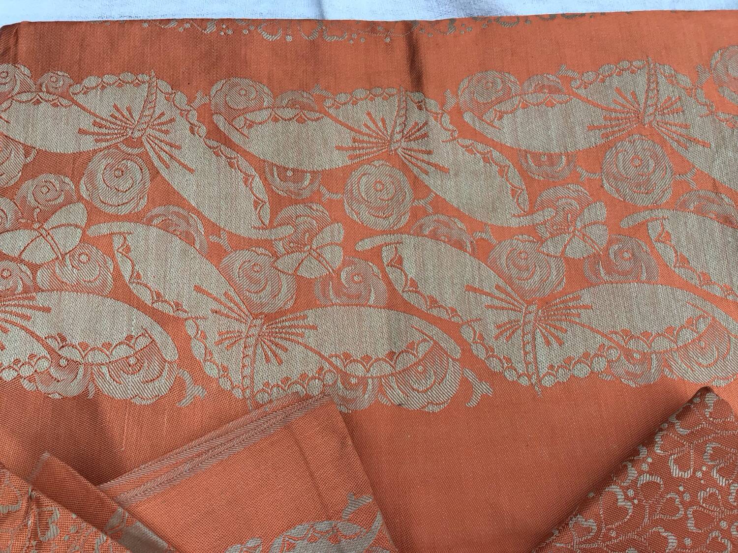 Coral butterfly tablecloth and 12 napkins