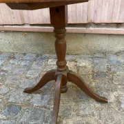 Round Solid Oak Side Table — Vintage Baluster Leg (Bistro Style) 1950