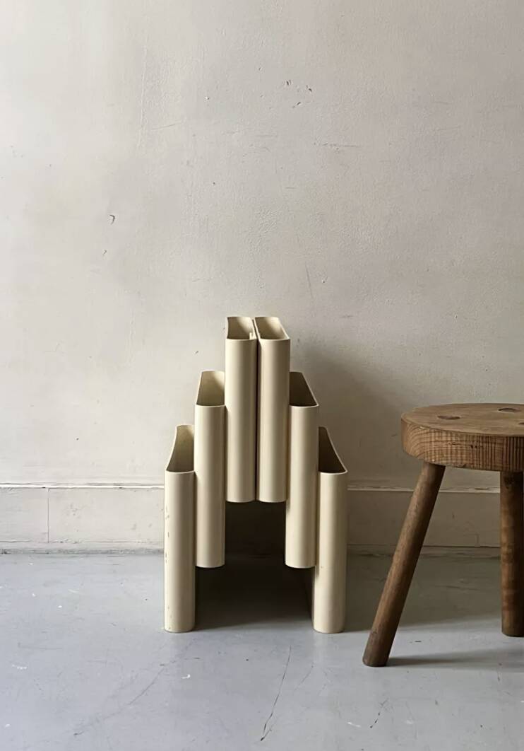 Off-white magazine rack by Giotto Stoppino for Kartell, Italy 1970s