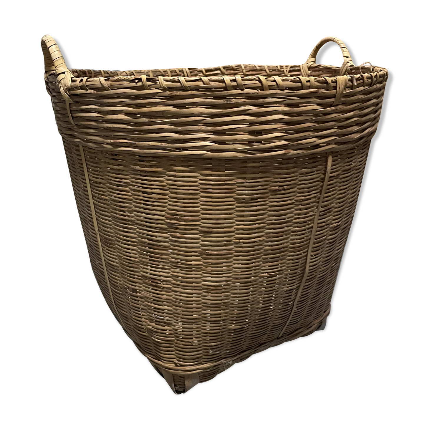 Vintage wicker panière