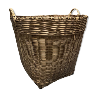 Vintage wicker panière