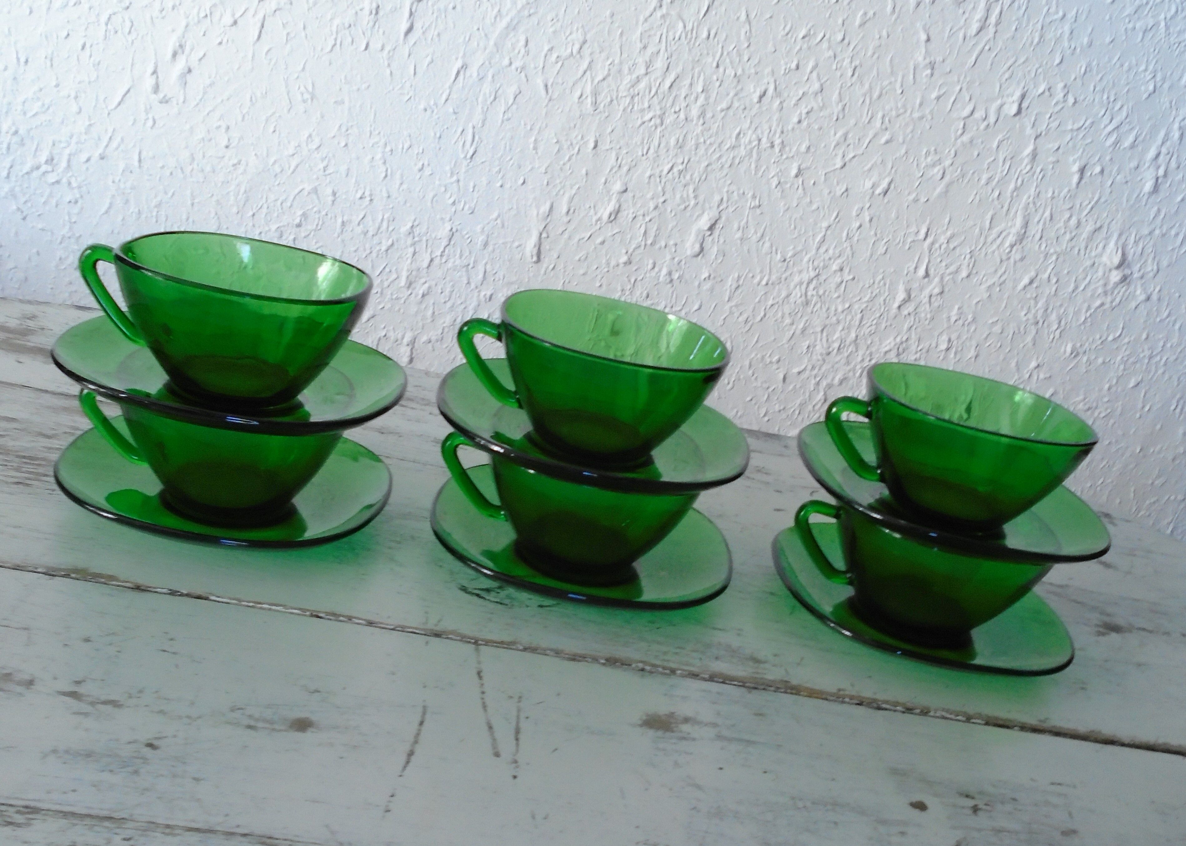6 cups and under cups Vereco green square glass vintage camping
