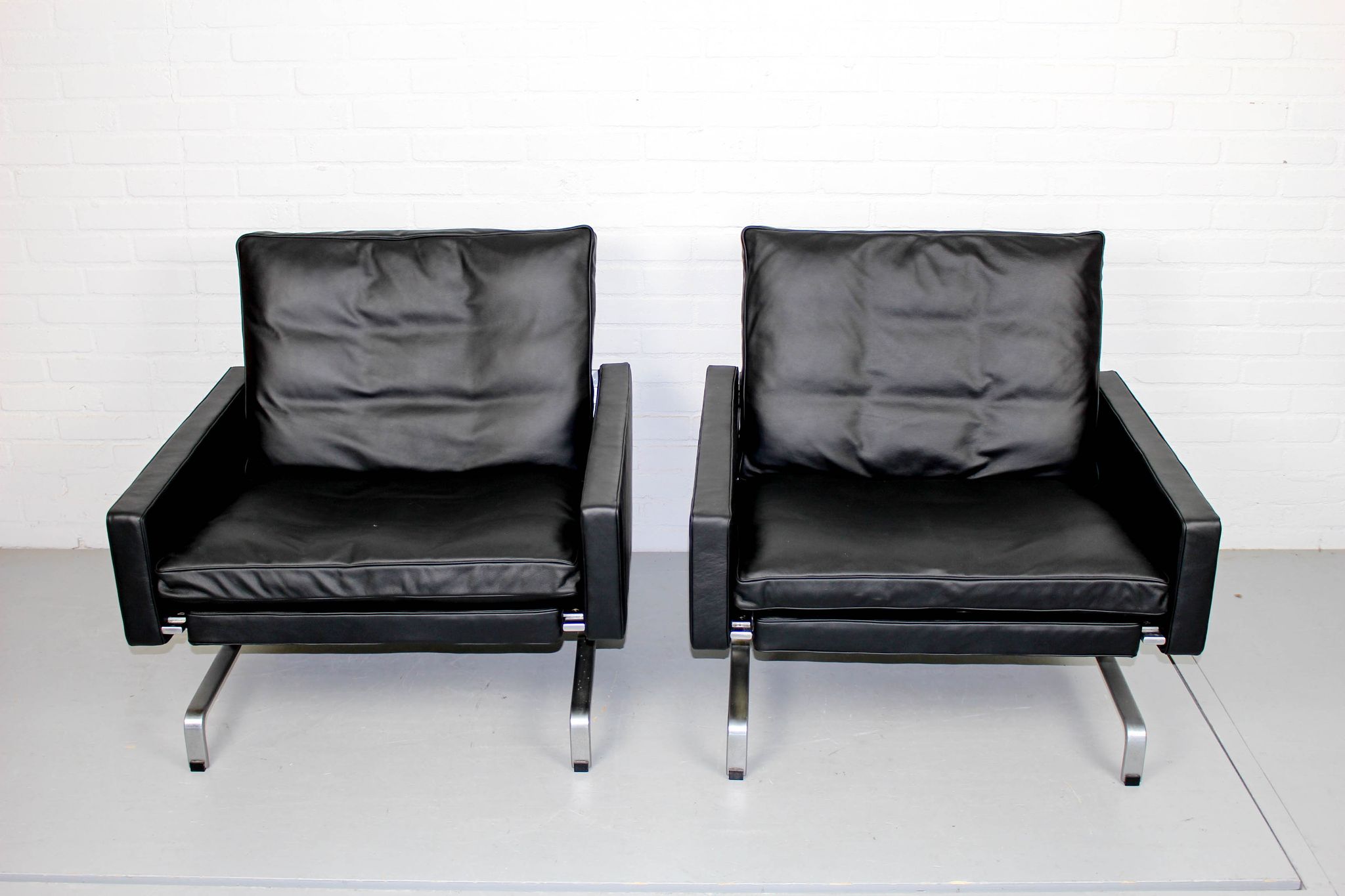 Set 2 vintage PK31/1 Lounge Chair & PK61 Coffee Table by Poul Kjaerholm for E. Kold Christensen