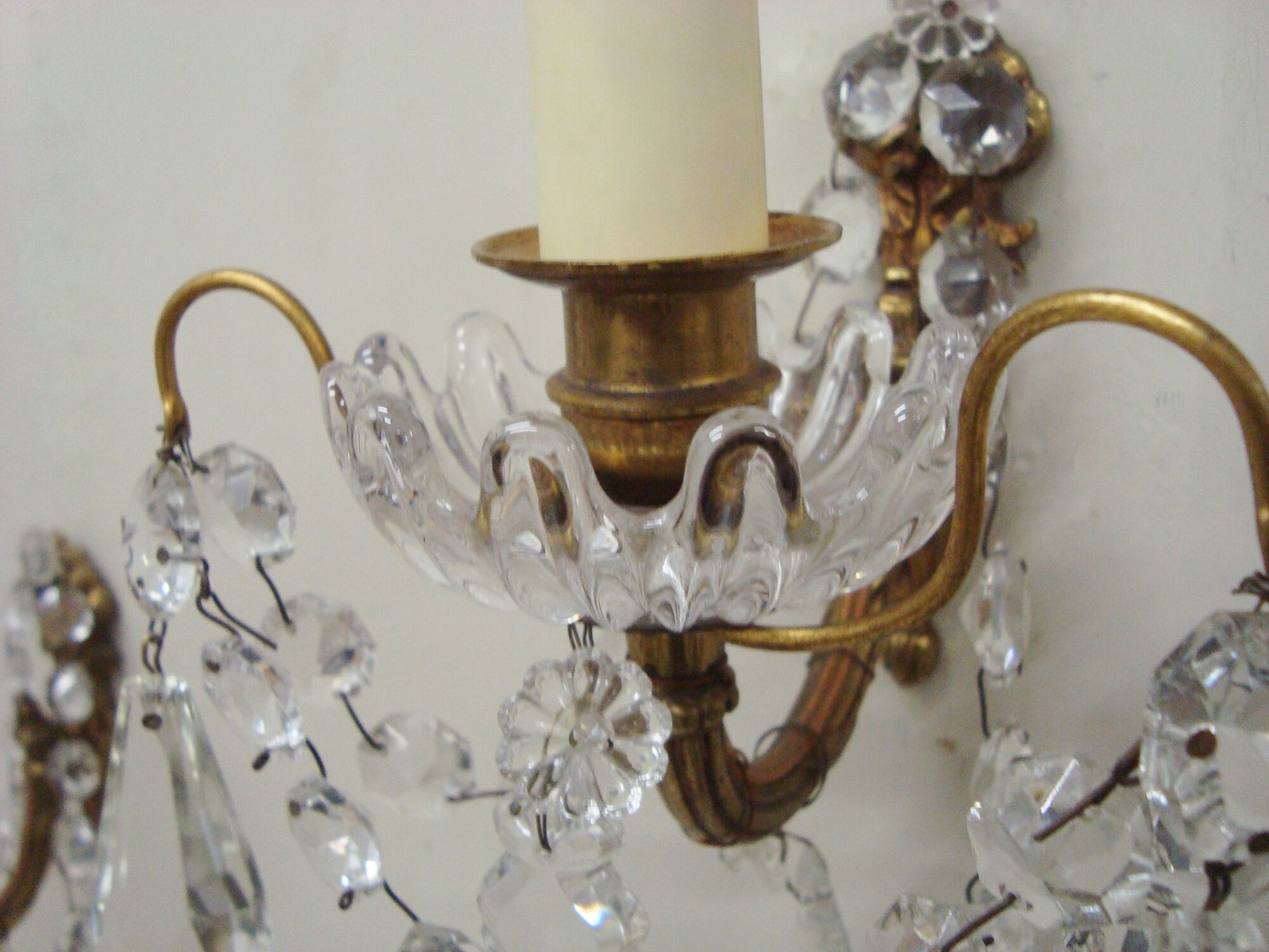 Pair of grapevine wall lamps with lampshades in Toile de Jouy