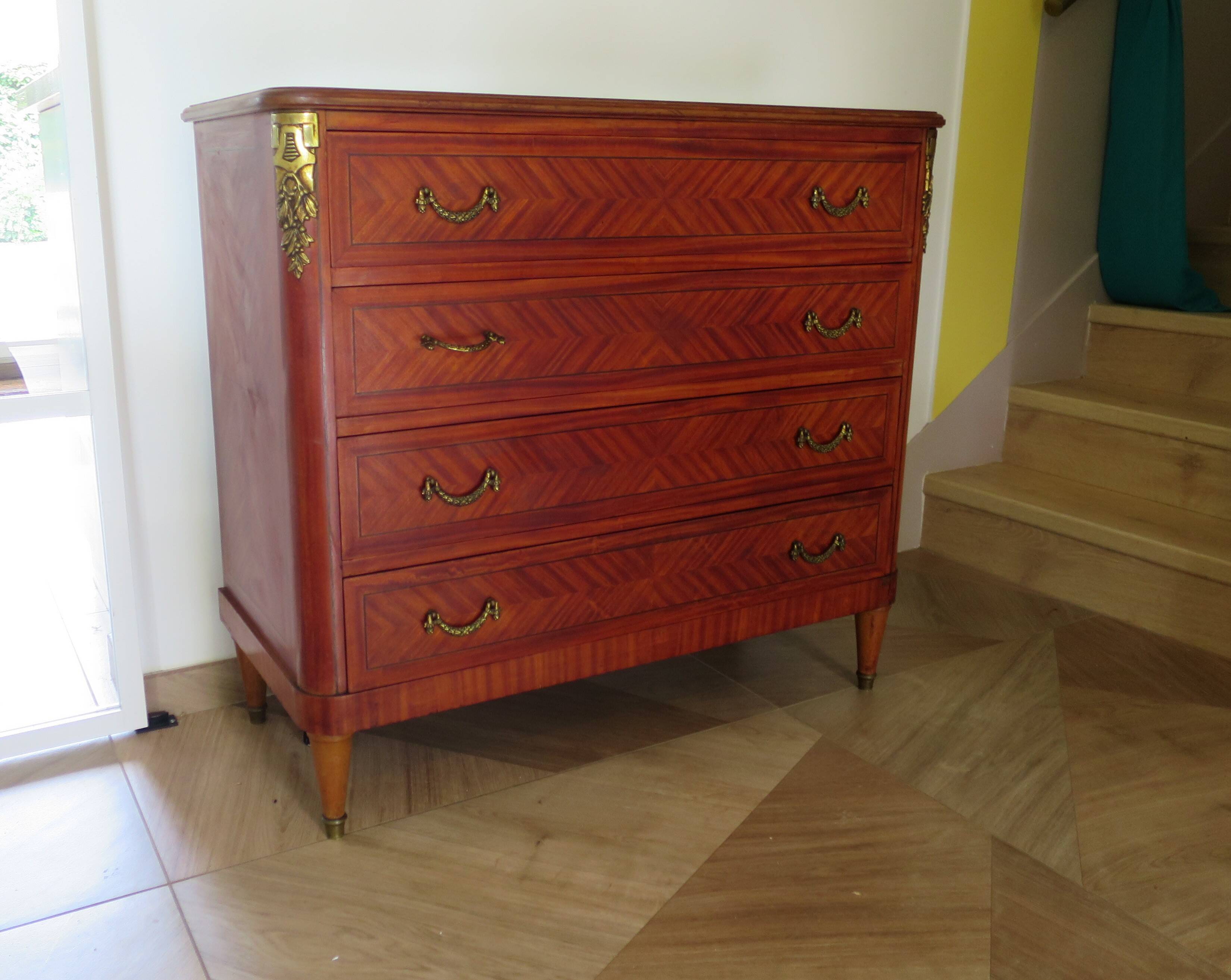 Louis XVI chest of drawers - Bronze - Butterfly wood veneer marquetry - 1930