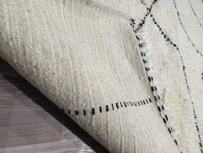 Handmade traditional pure natural wool rug size 200 x 300 cm