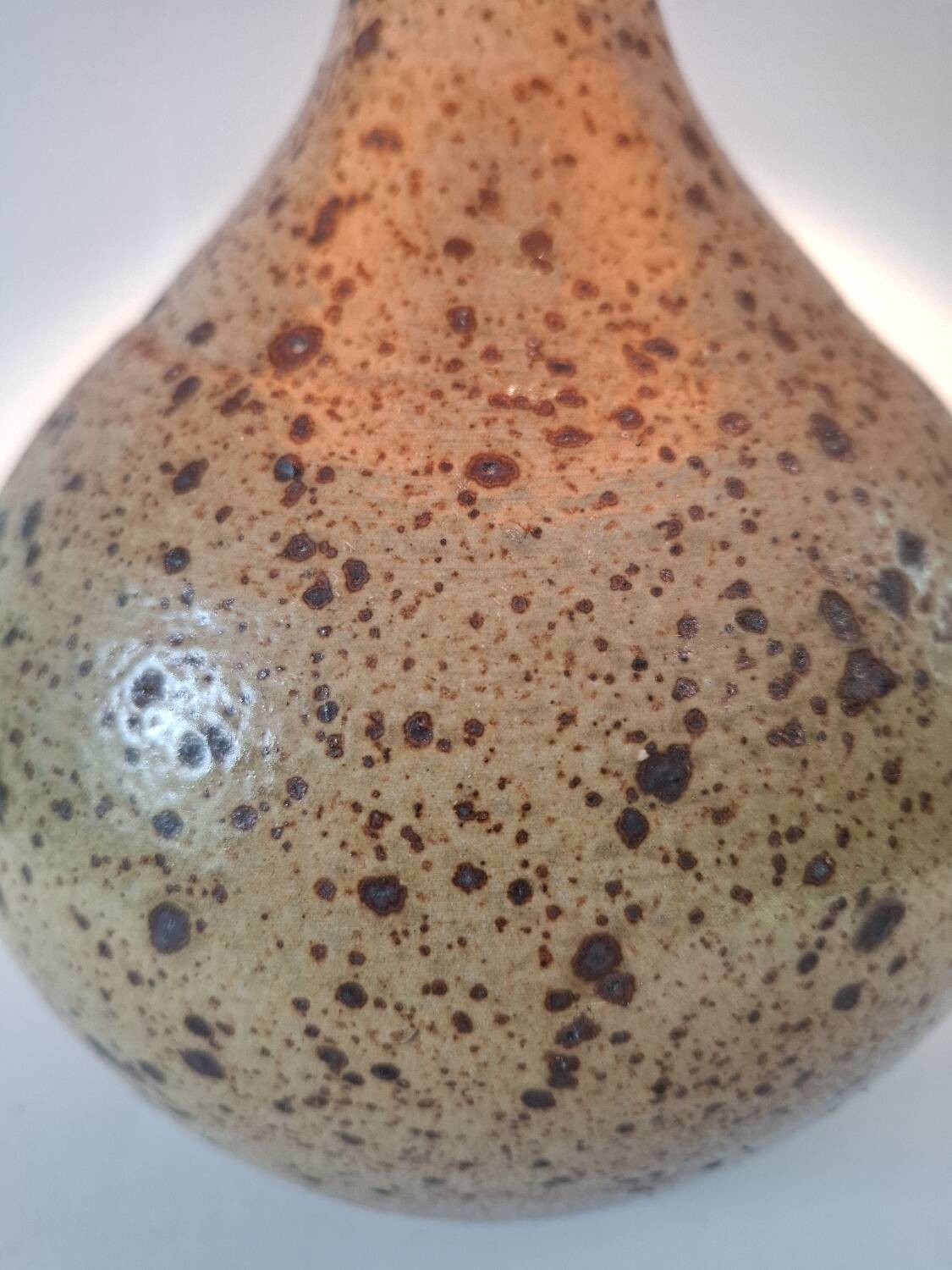 Vintage pyrite stone lamp