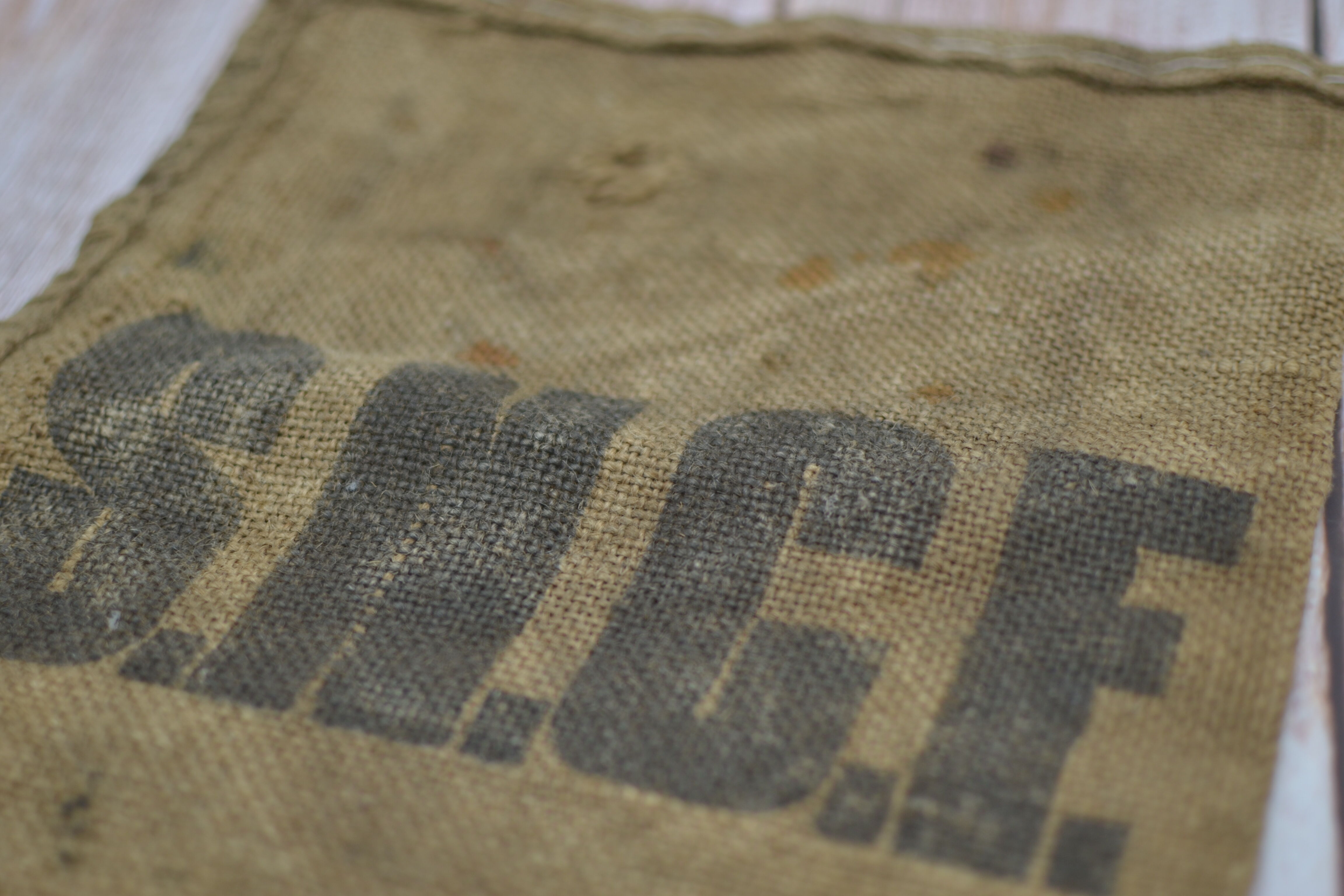 Bag in burlap that allowed transport