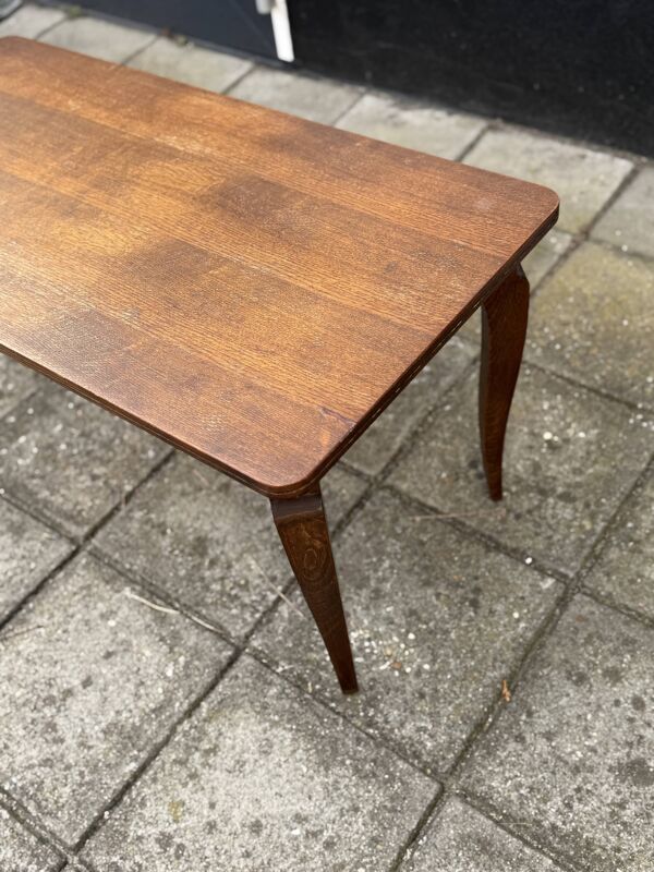 Table basse vintage en chêne avec pieds cabriolets