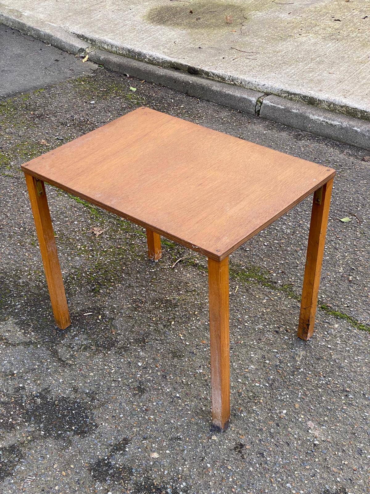 Rectangular Scandinavian coffee table in wood