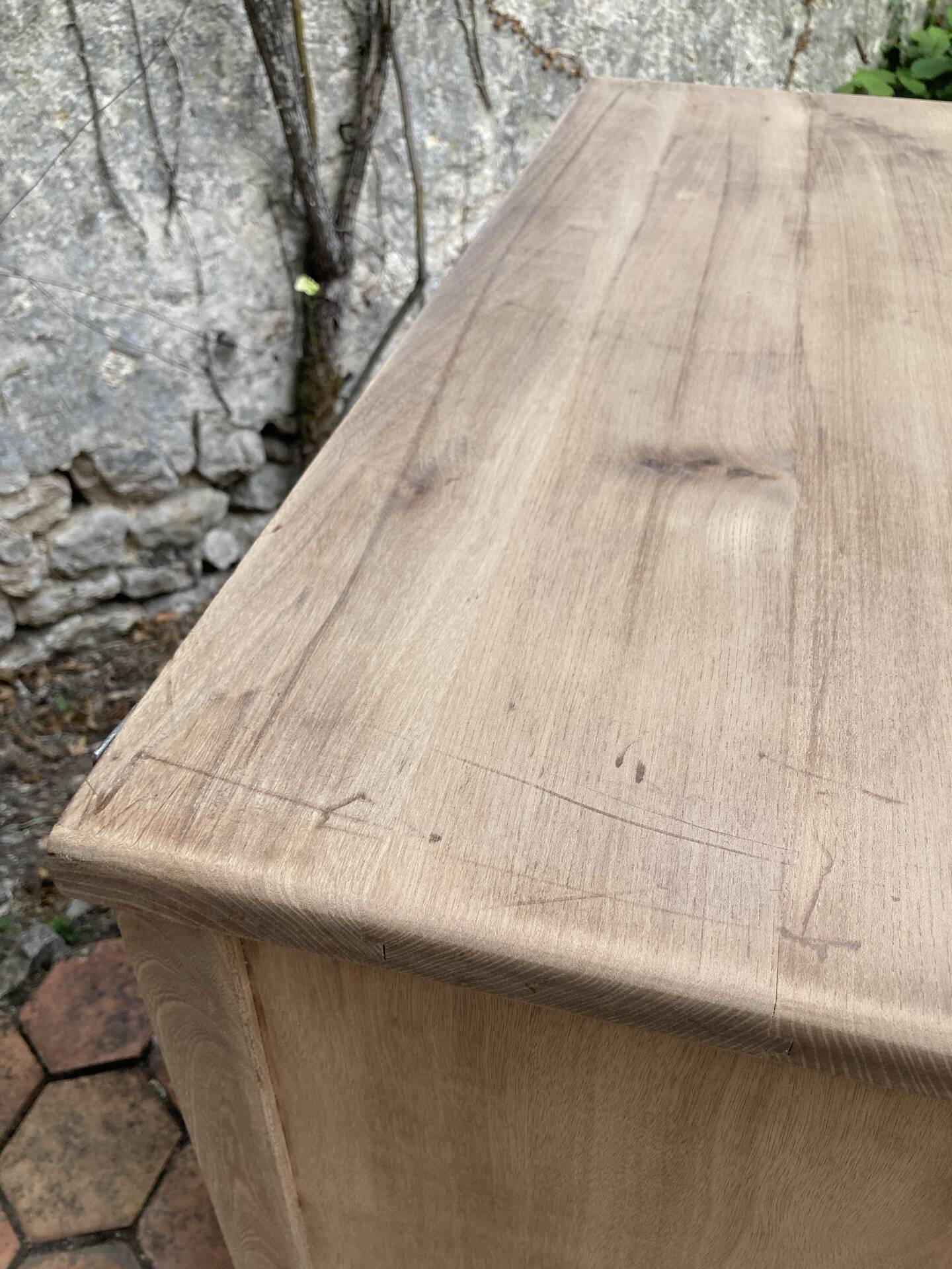 Petit buffet ancien en bois 