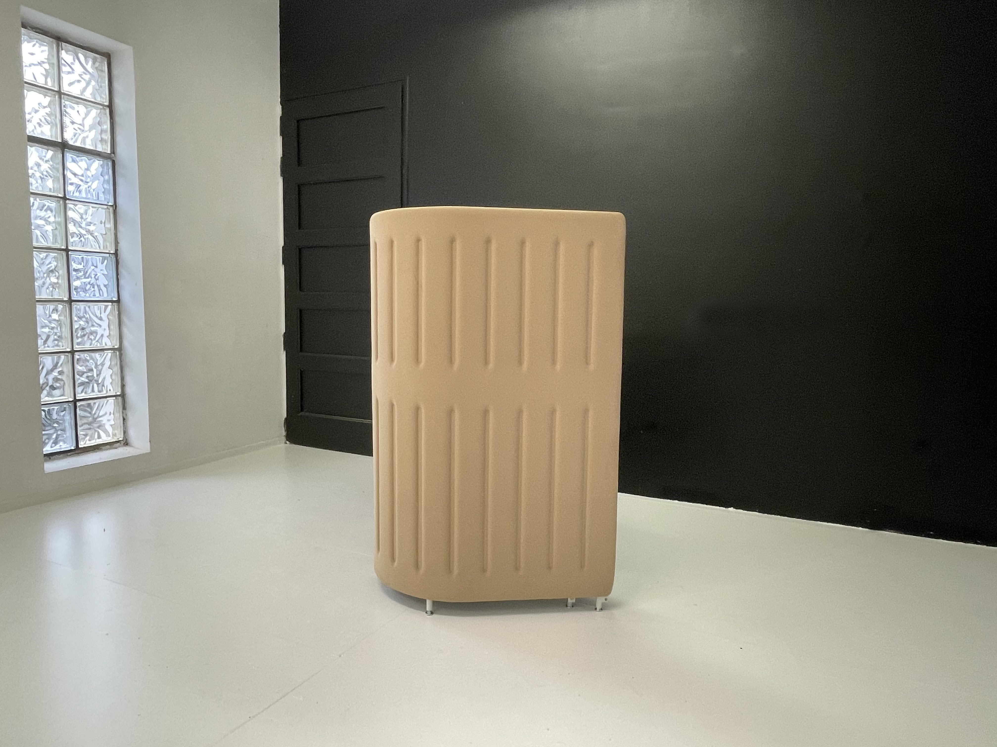 Alcove desk model Muffle by Okamura