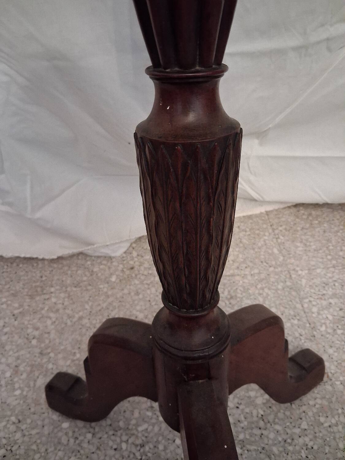 Mahogany gueridon