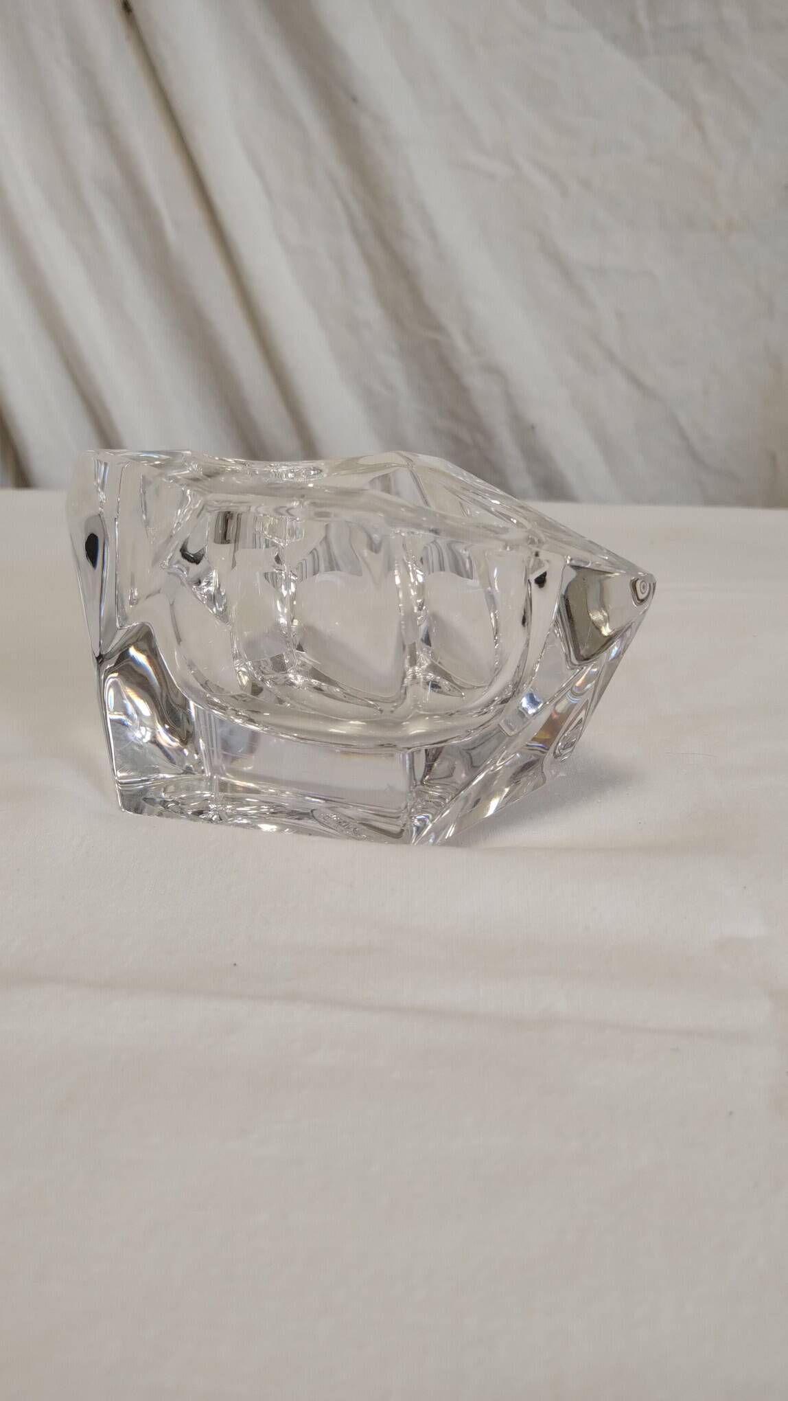 Crystal ashtray signed Daum