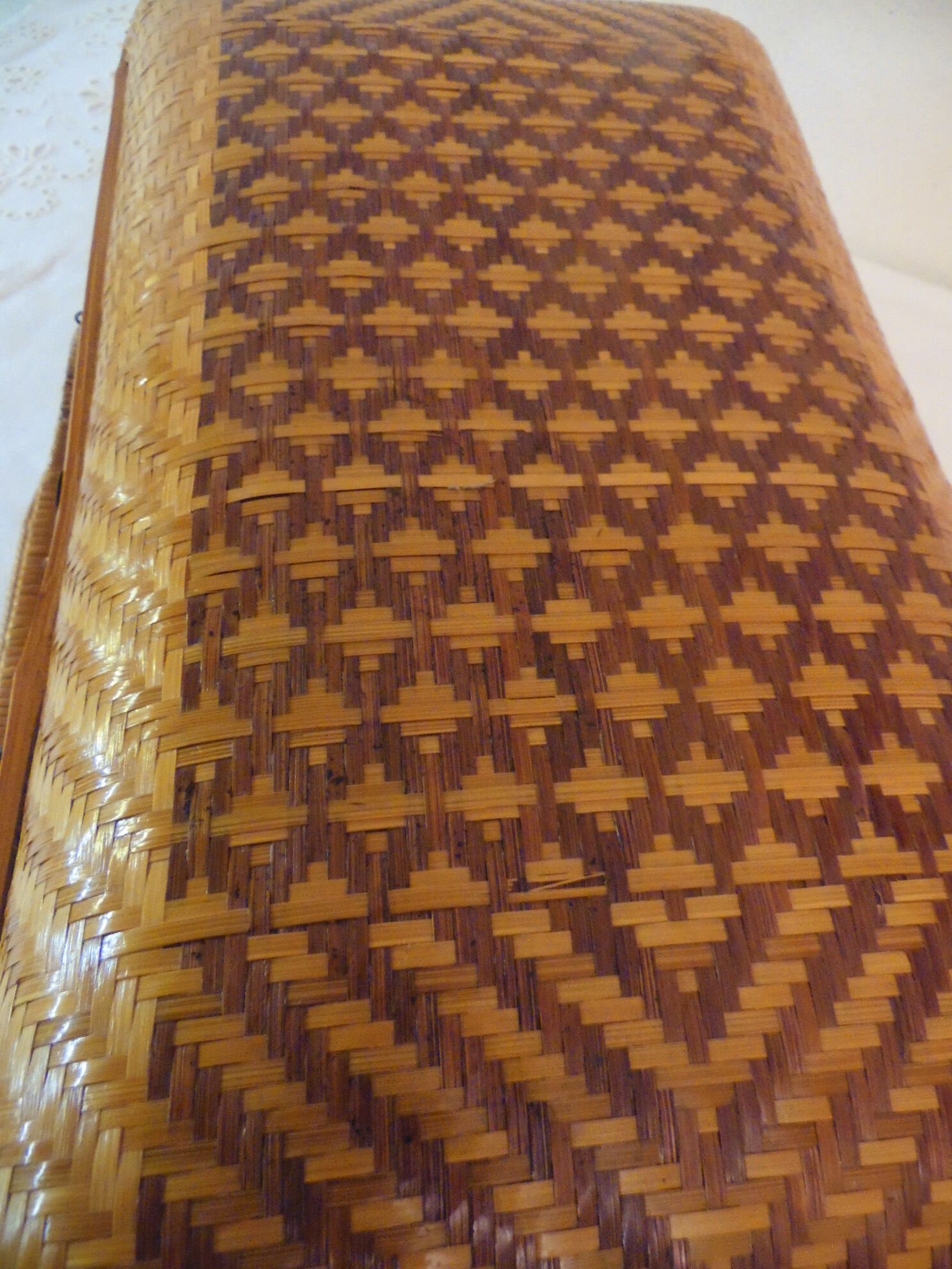 60s braided bamboo fiber sewing case