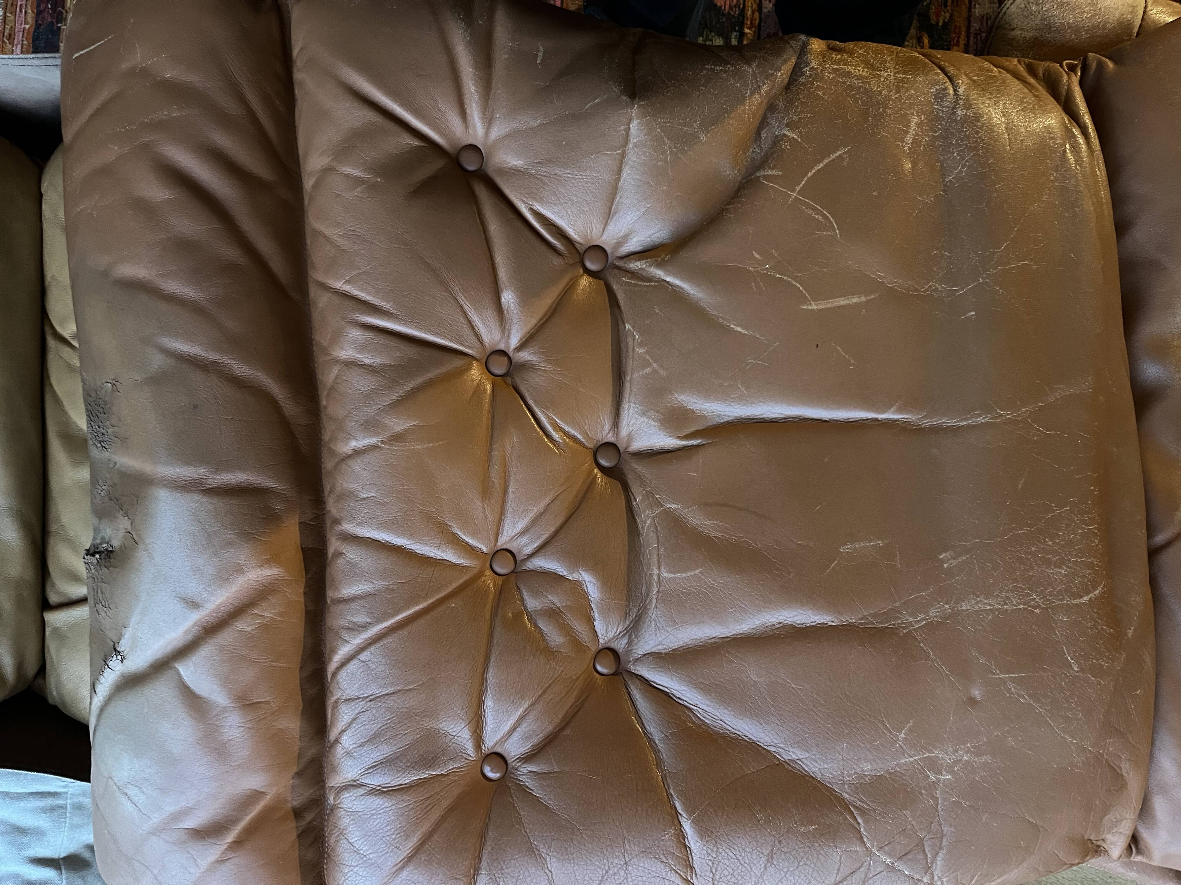 Ressell sigurd falcon armchair