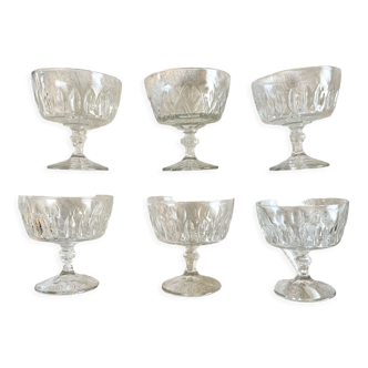 Set of 6 cups on vintage feet chiseled glass