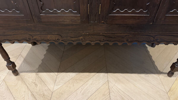 Crédence ancienne espagnole en noyer massif – fin XIXᵉ siècle