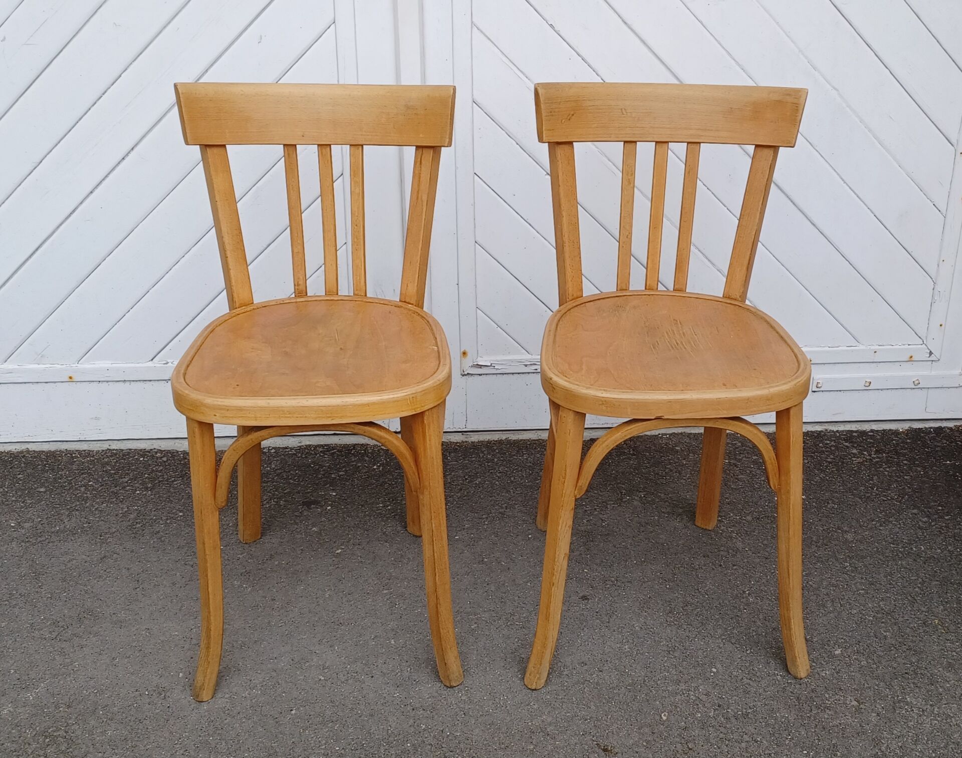 Paire de chaises bistrot Baumann