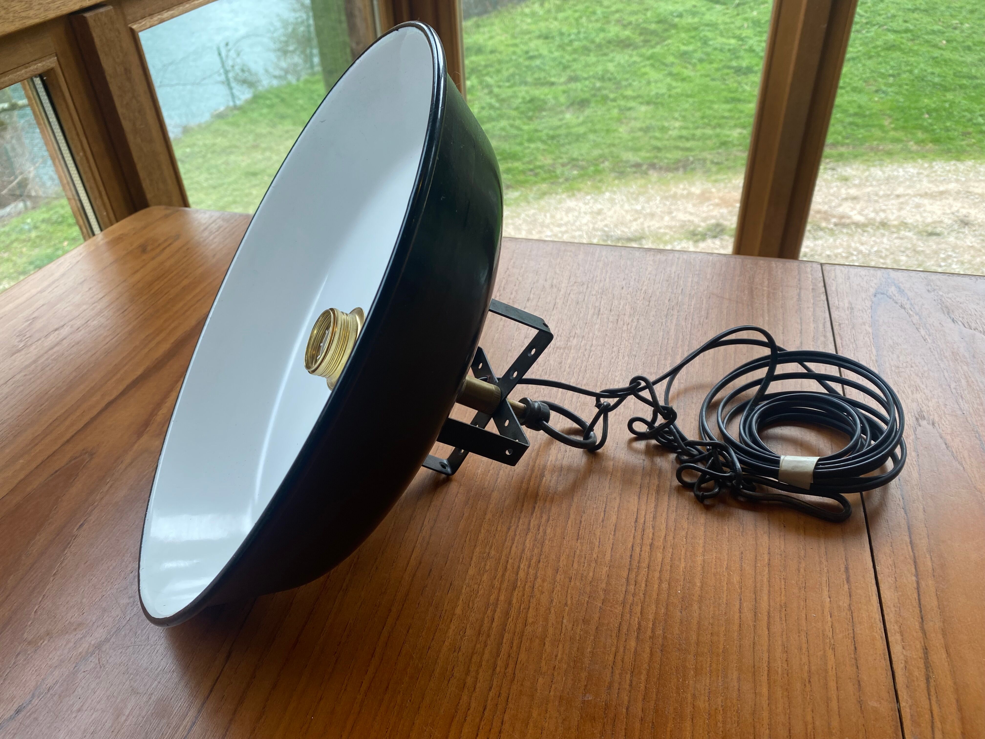 TBE industrial pendant light