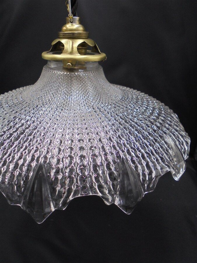 Pendant light in glass