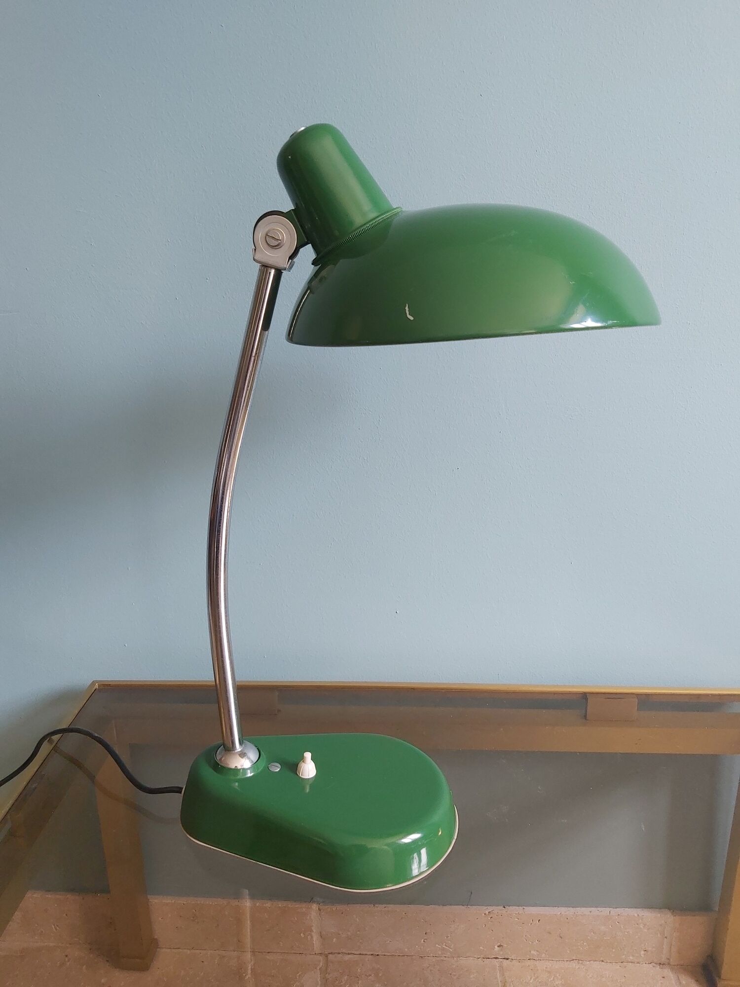 Large vintage desk lamp (50cm) in green lacquered metal, 70s