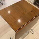 Table in folding brown Formica