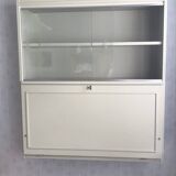 Wall-mounted bookcase display cabinet