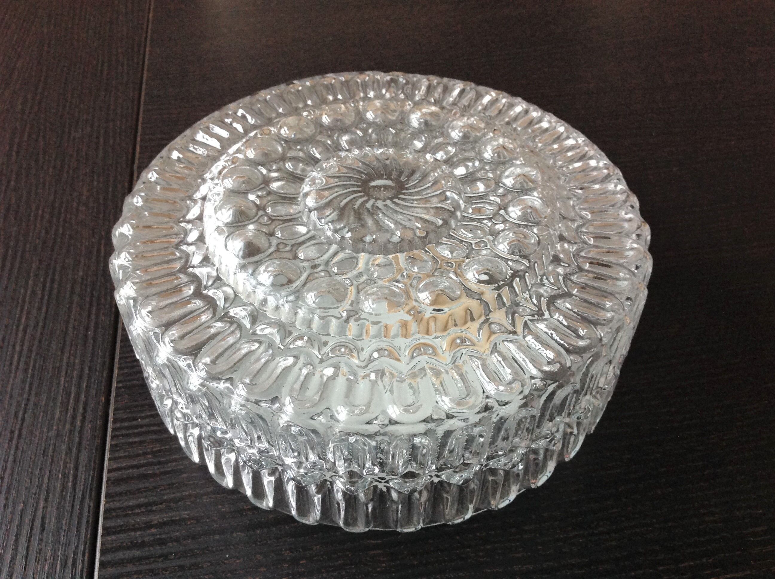 Plafonnier rond en verre bullé années 60-70