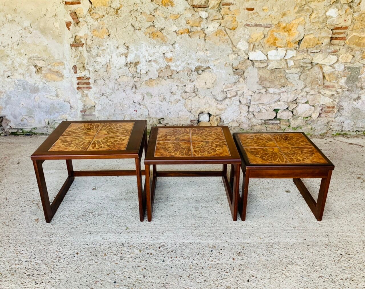 Tables gigognes en teck et céramique, scandinave , années 60